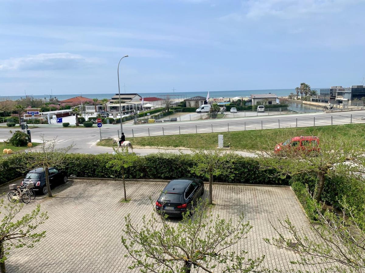 Casa Sul Mare- House On The Sea- Versilia Marina di Pietrasanta Exterior photo
